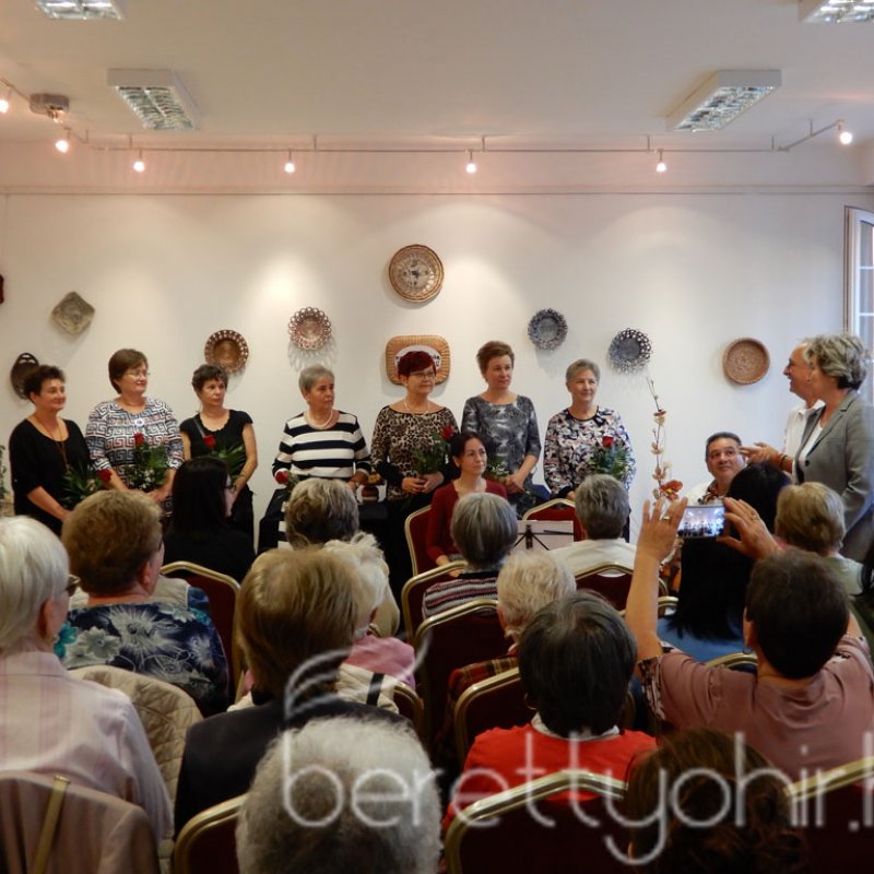 A berettyóújfalui papírfonó kör kiállítása 31